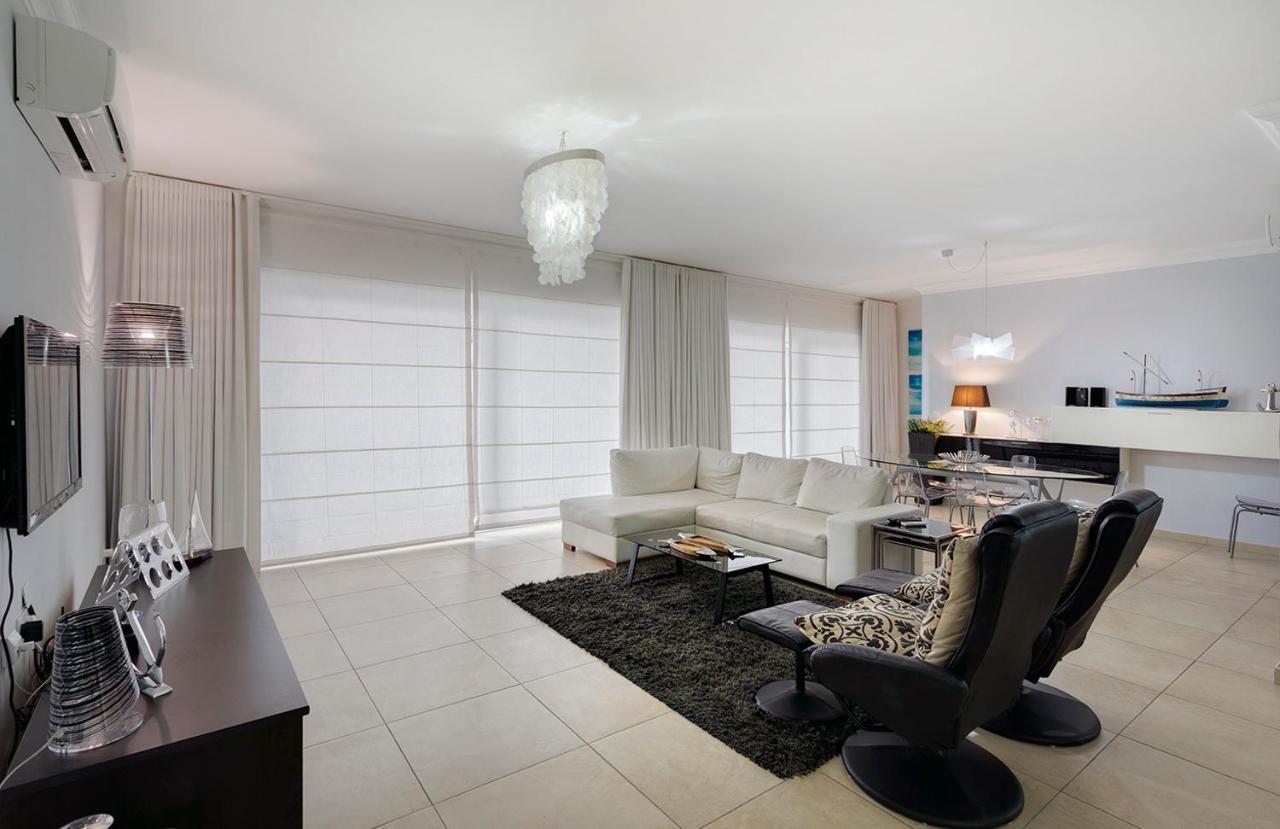 Luxury Apt With Side Seaviews And Pool, Best Location Слима Экстерьер фото