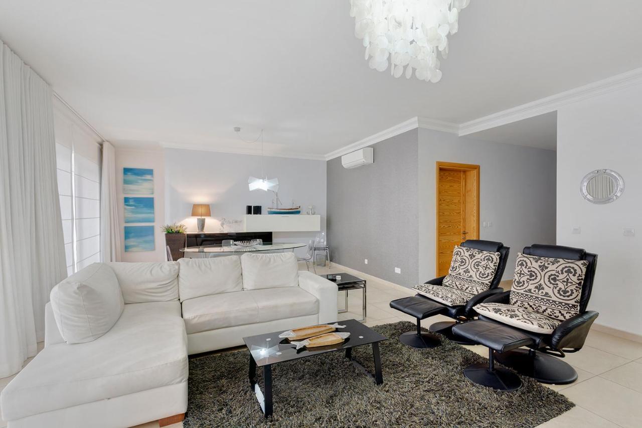 Luxury Apt With Side Seaviews And Pool, Best Location Слима Экстерьер фото